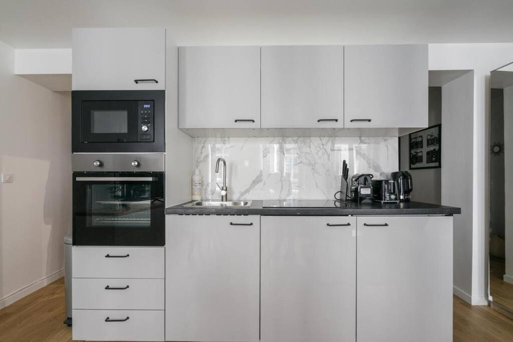 Grand Boulevard 12 : Cosy 1br- 4p Apartment Paris